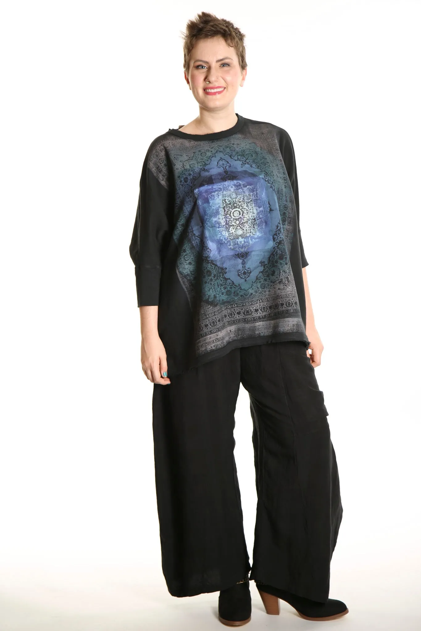 2210  Cozy Fleece Square Sweatshirt Printed Black Persian Rug