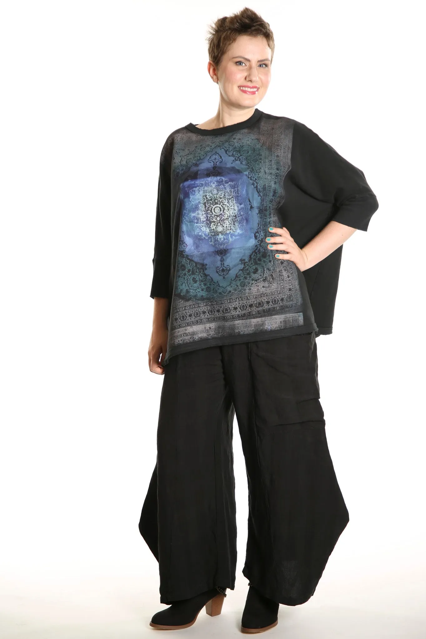 2210  Cozy Fleece Square Sweatshirt Printed Black Persian Rug