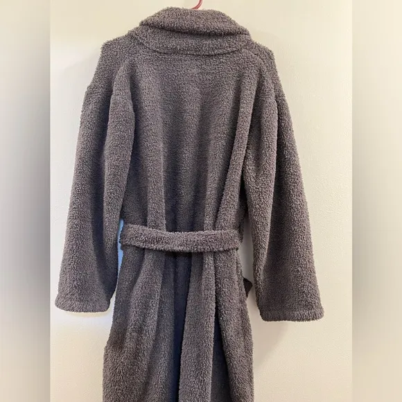 52. Barefoot Dreams Cozy Chic Solid Robe Heavy Carbon Grey Soft Fuzzy
