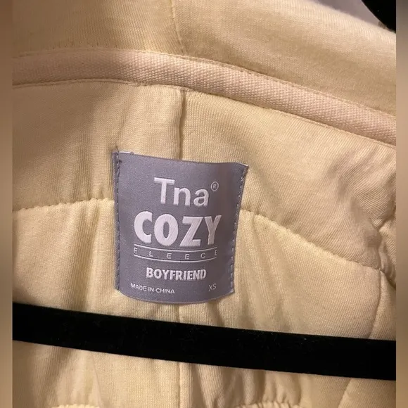 Aritzia TNA Quilted Sweatshirt