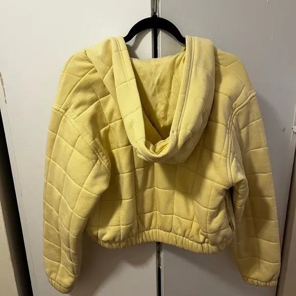 Aritzia TNA Quilted Sweatshirt