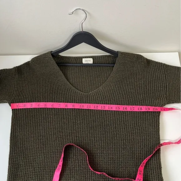 ARITZIA WILFRED FREE WOLTER 100% MERINO WOOL SWEATER SIZE S