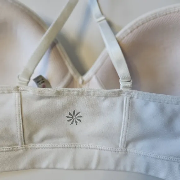 Bungle 2 Athleta Anytime Sport Bras Molded Cup  Size Medium