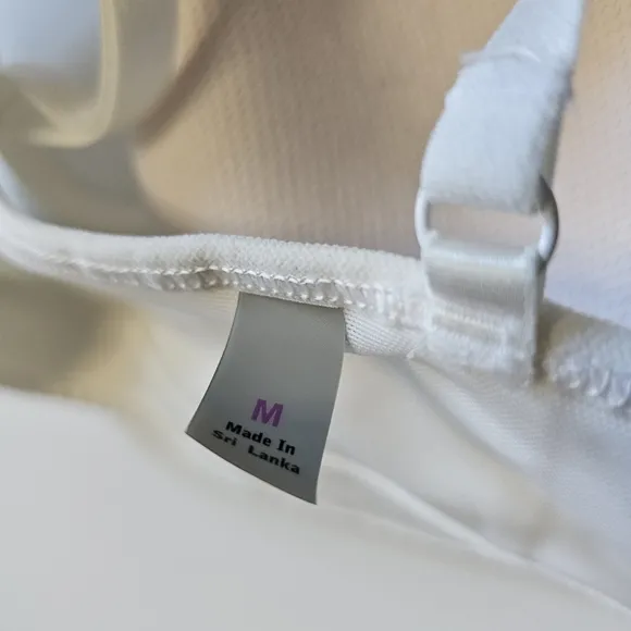 Bungle 2 Athleta Anytime Sport Bras Molded Cup  Size Medium