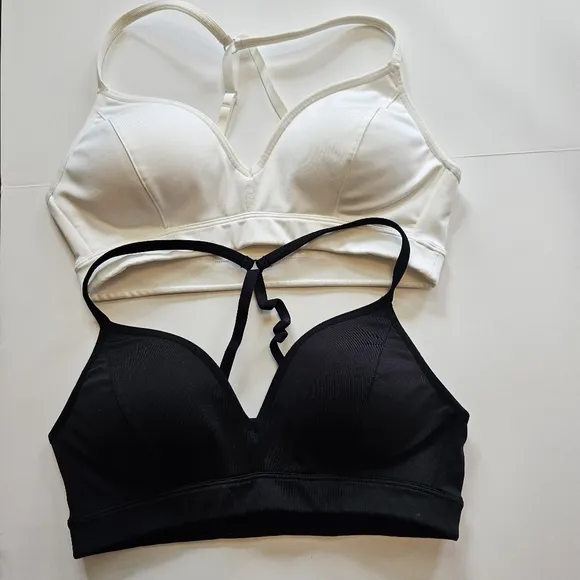 Bungle 2 Athleta Anytime Sport Bras Molded Cup  Size Medium