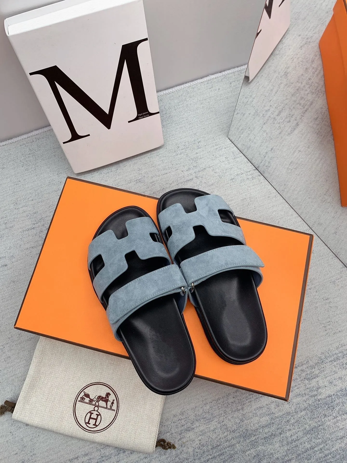 Chypre Sandal Black insole Light Blue lining