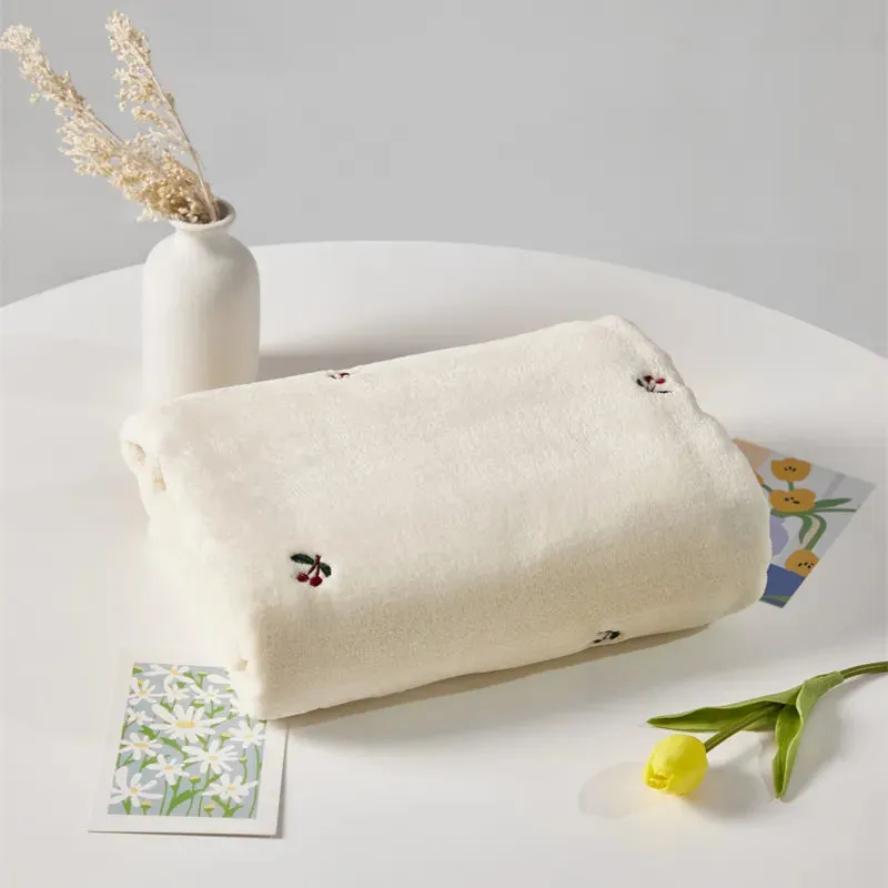 Cozy Comfort: Warm Fleece Blanket 50x35in