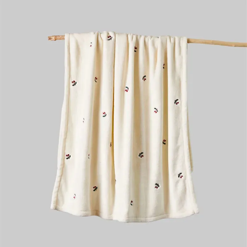 Cozy Comfort: Warm Fleece Blanket 50x35in
