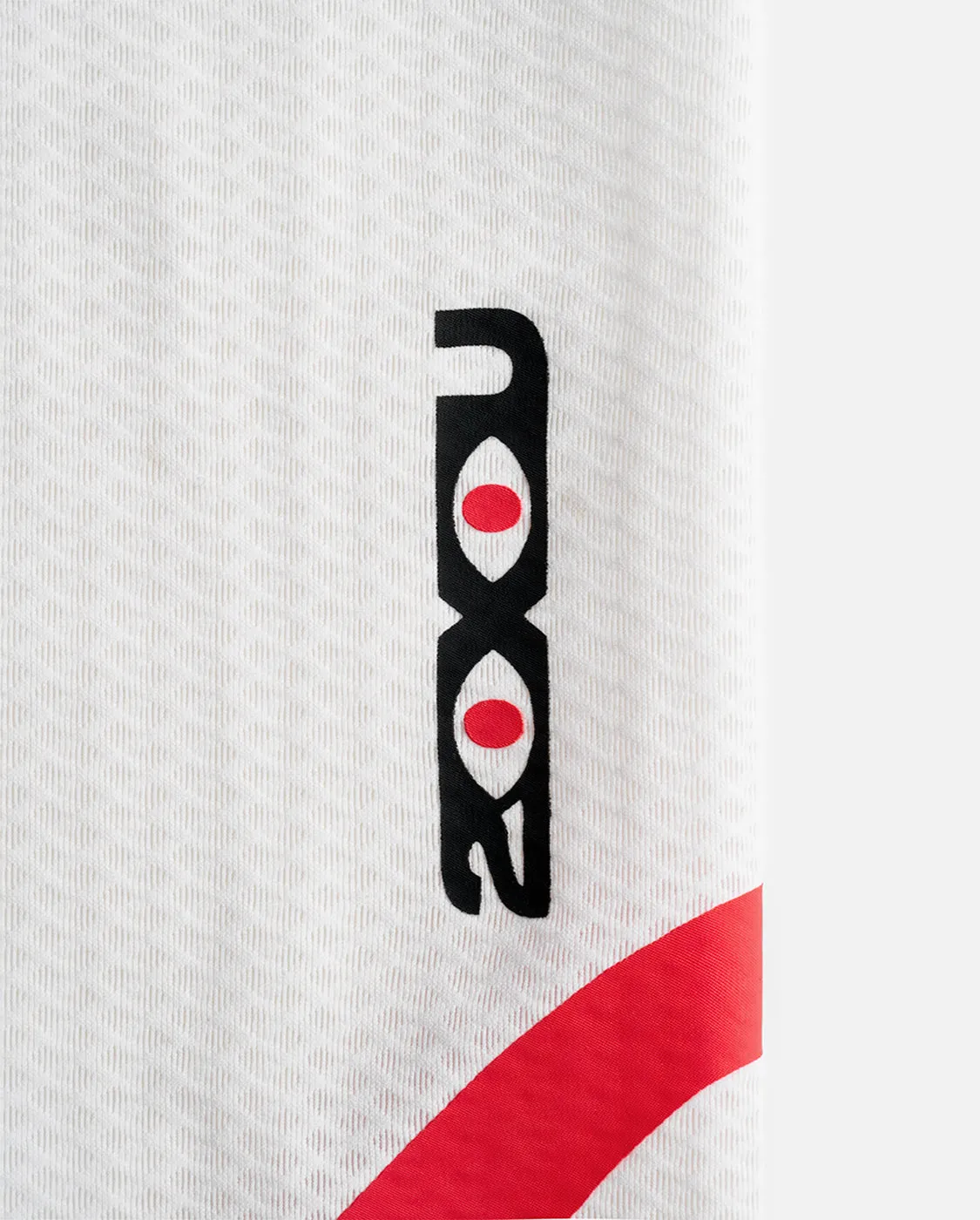 District Vision x 2XU Lightweight Desert Compression Arm Guards
