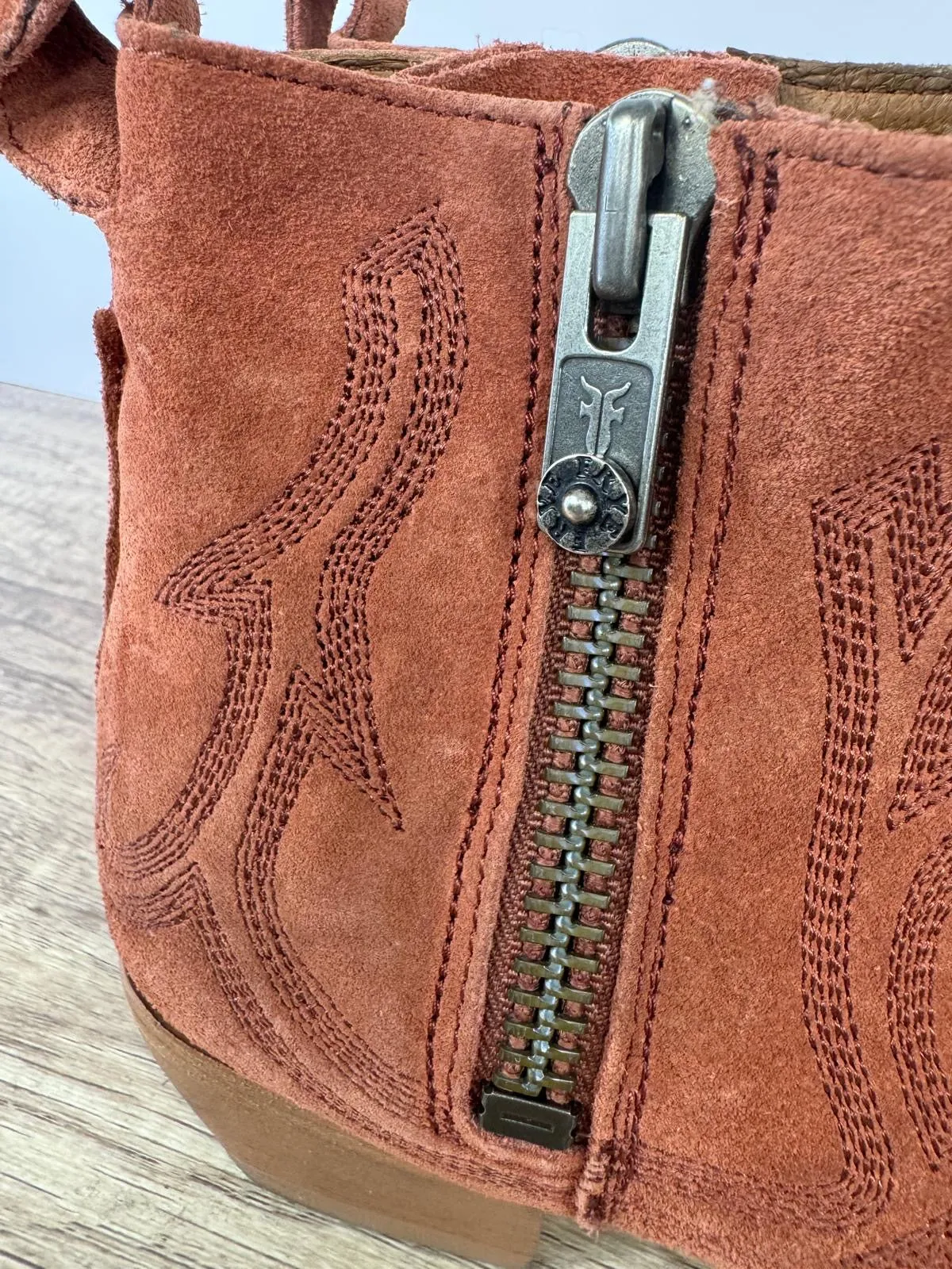 FRYE SACHA PRIMROSE SUEDE SHORTIE BOOTS