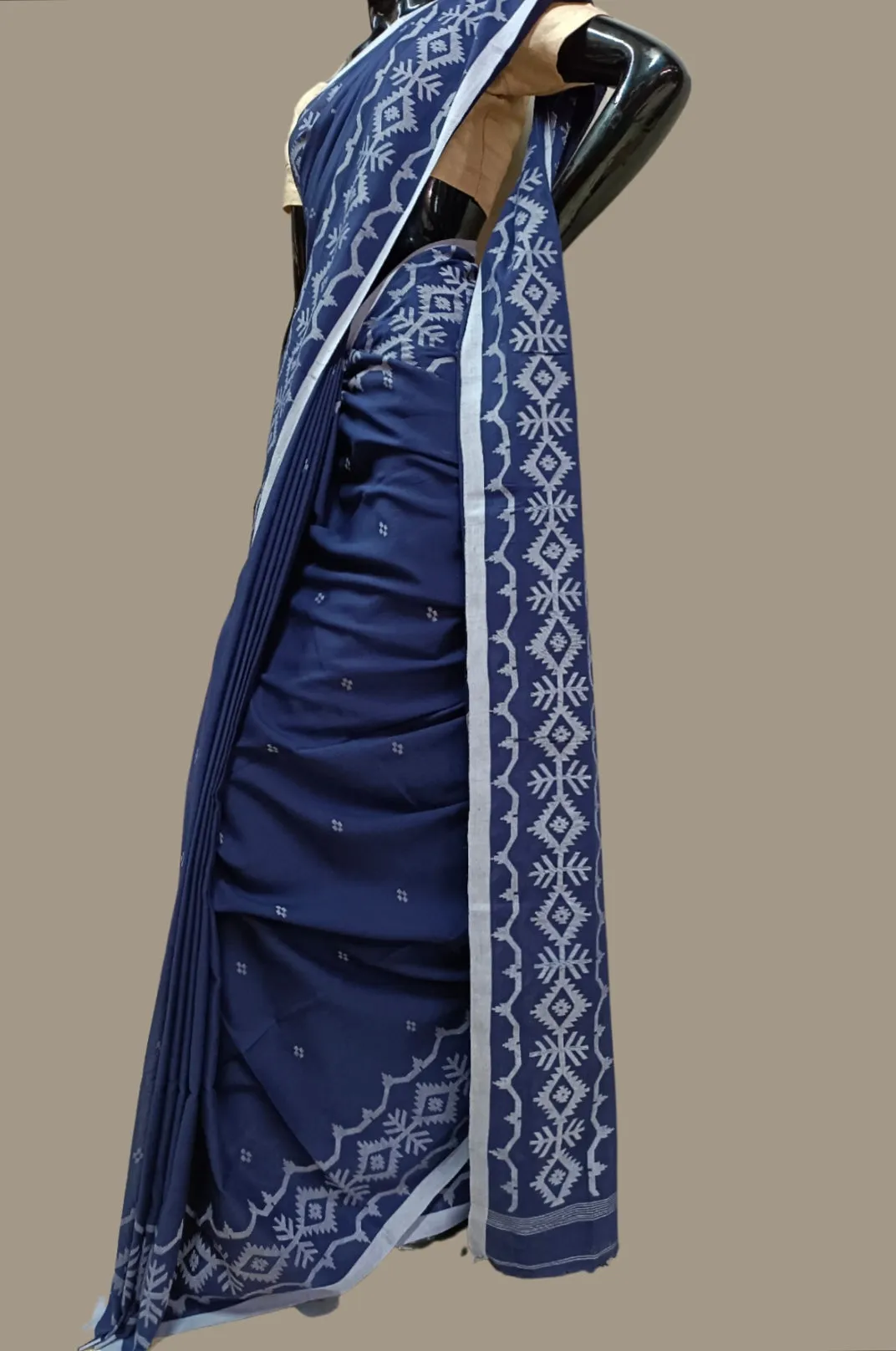 Handloom Handspun Handwoven Jamdani Saree (Indigo Blue)