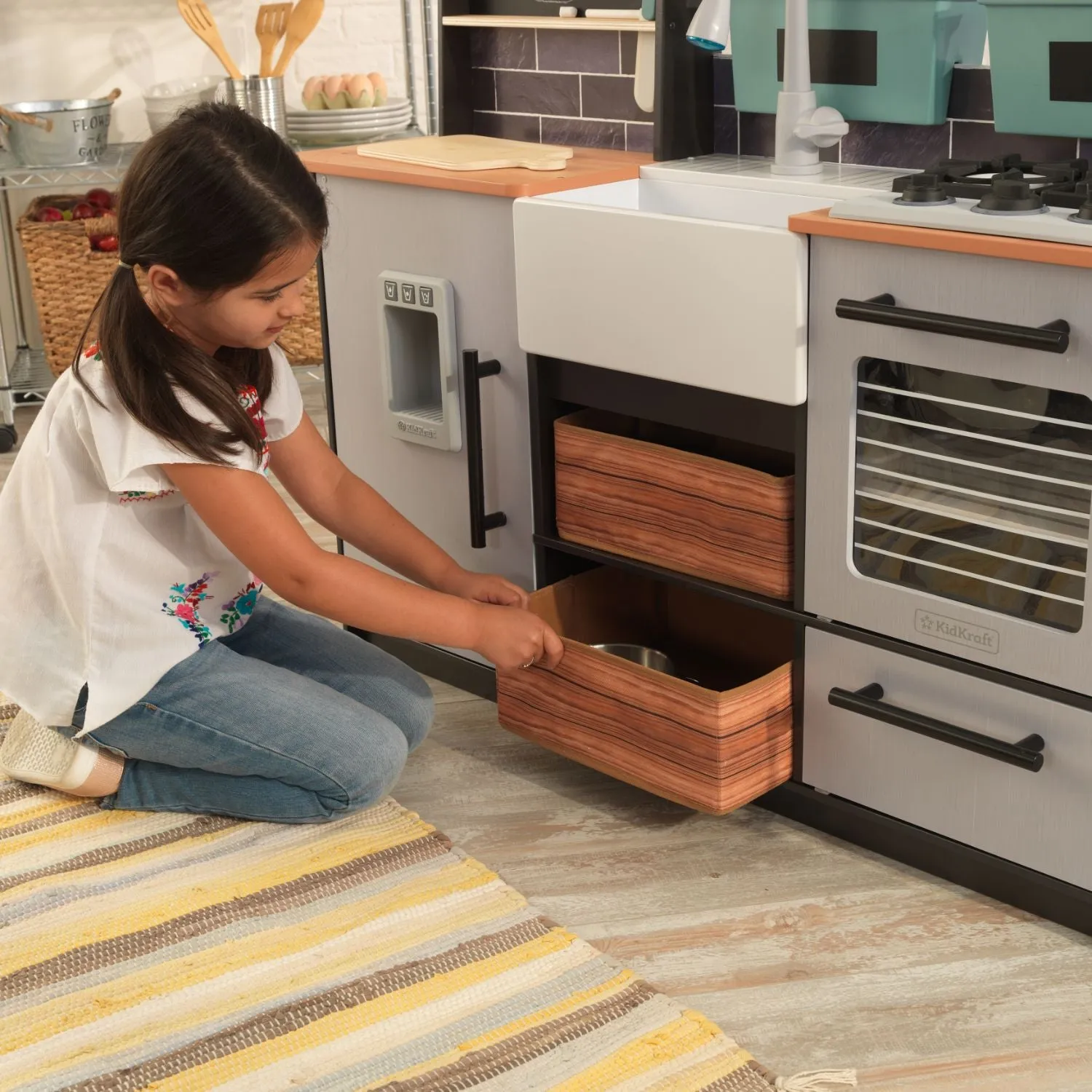 KidKraft Farm to Table Play Kitchen with EZ Kraft Assembly