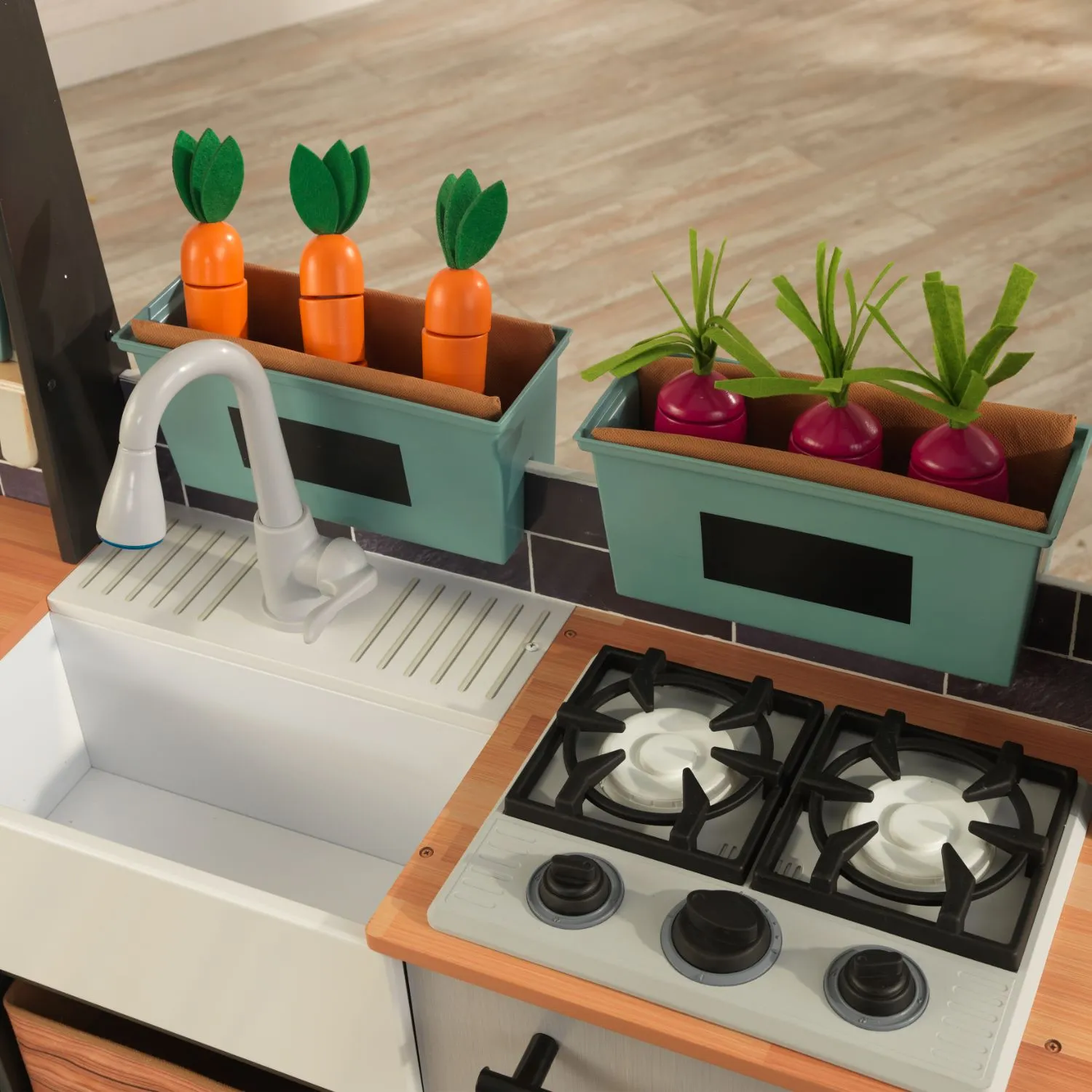 KidKraft Farm to Table Play Kitchen with EZ Kraft Assembly