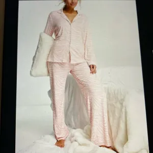 Light Pink White Lace Trim Light Fleece Lined Paja Set