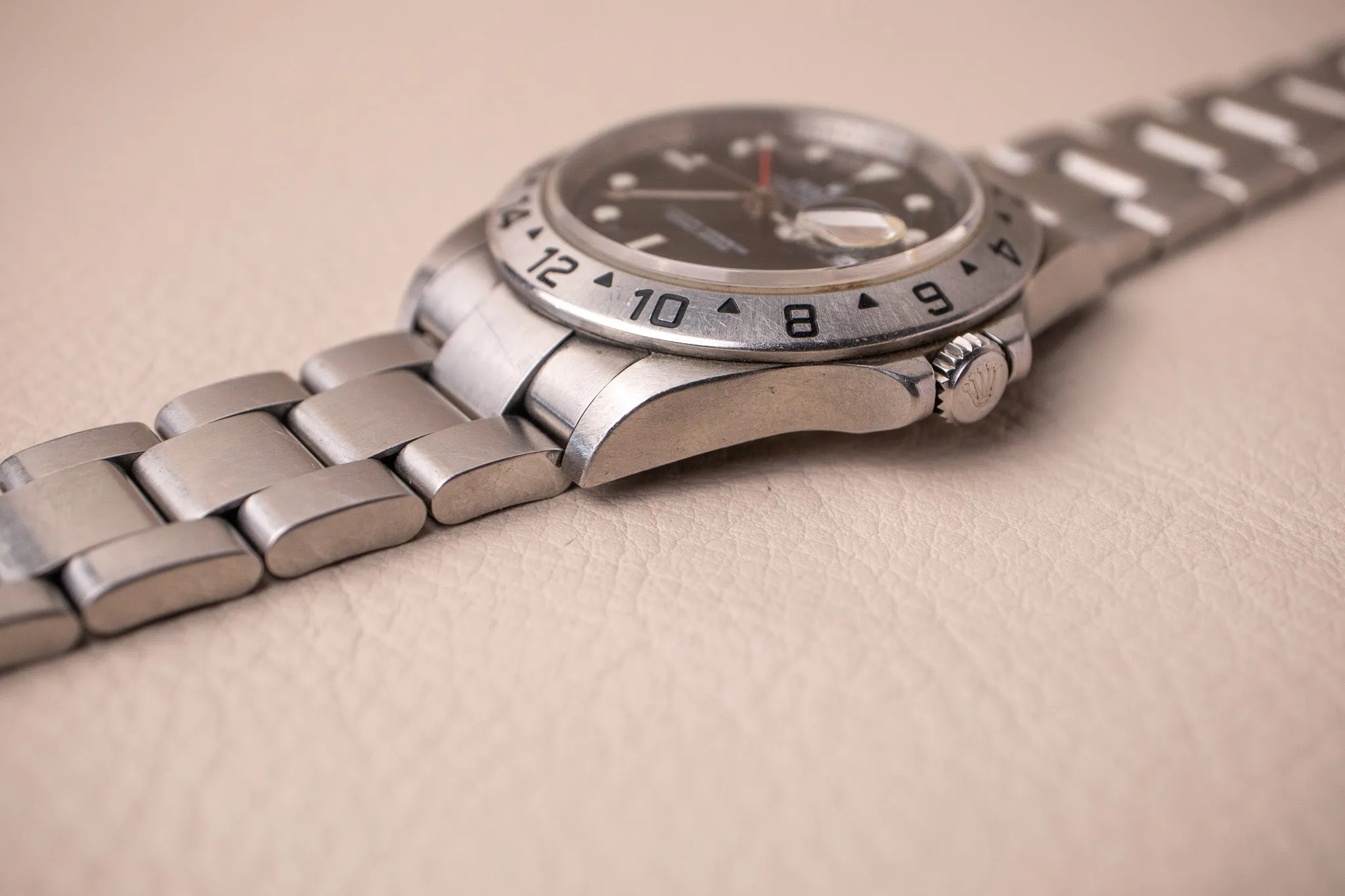 Rolex Explorer II 16570 Black 'Engraved Rehaut'