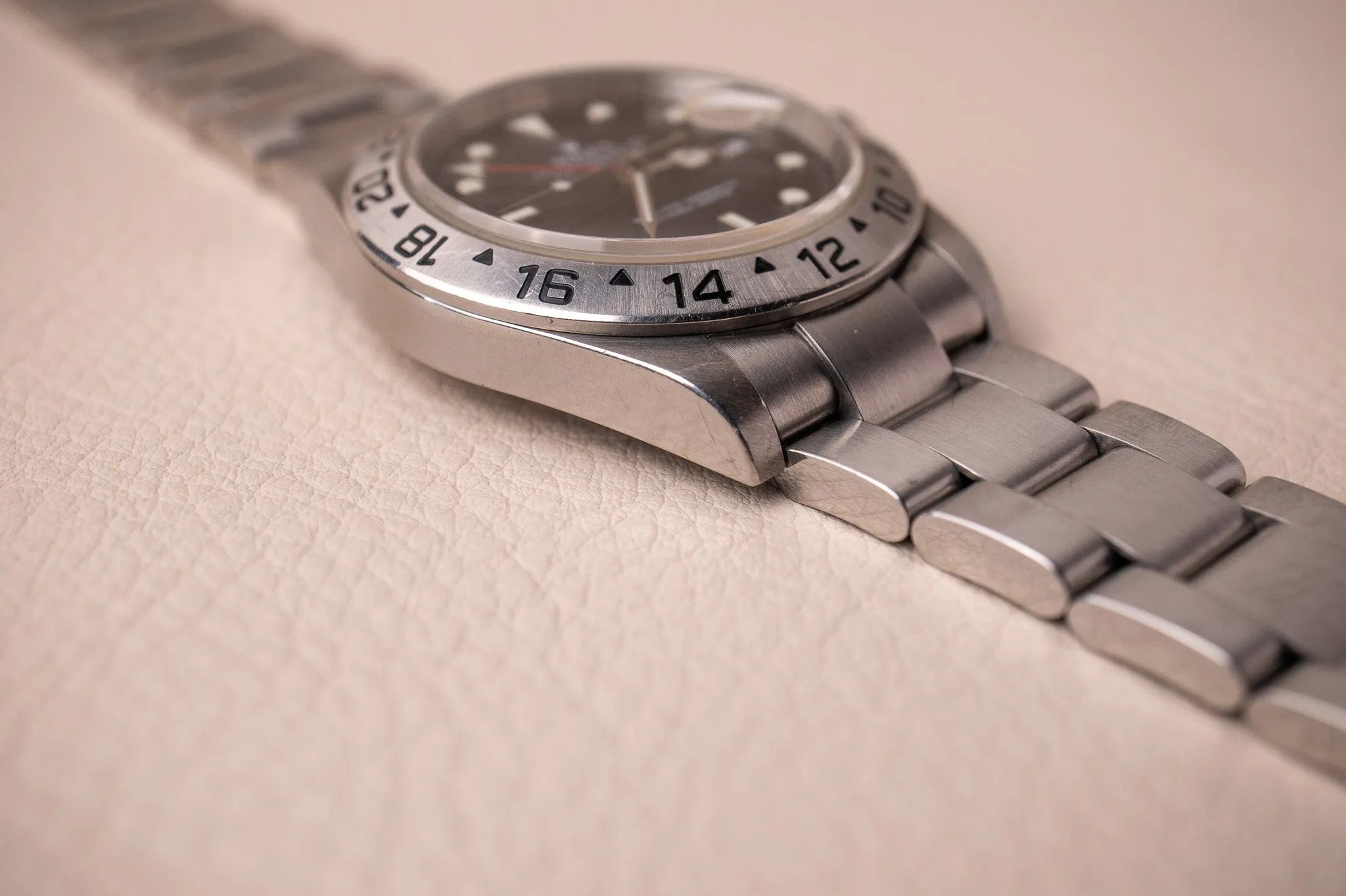 Rolex Explorer II 16570 Black 'Engraved Rehaut'