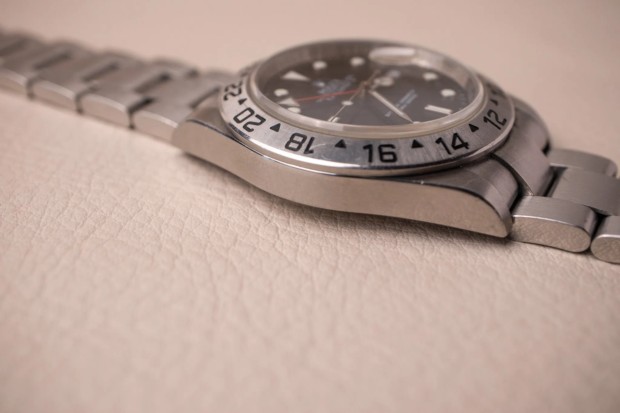 Rolex Explorer II 16570 Black 'Engraved Rehaut'