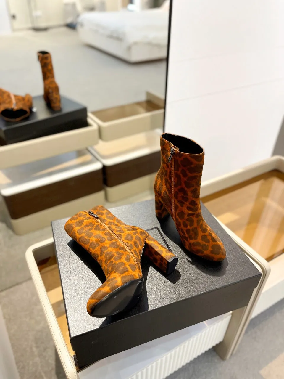 SL HONORÉ BOOTIES LEOPARD BRICK SUEDE