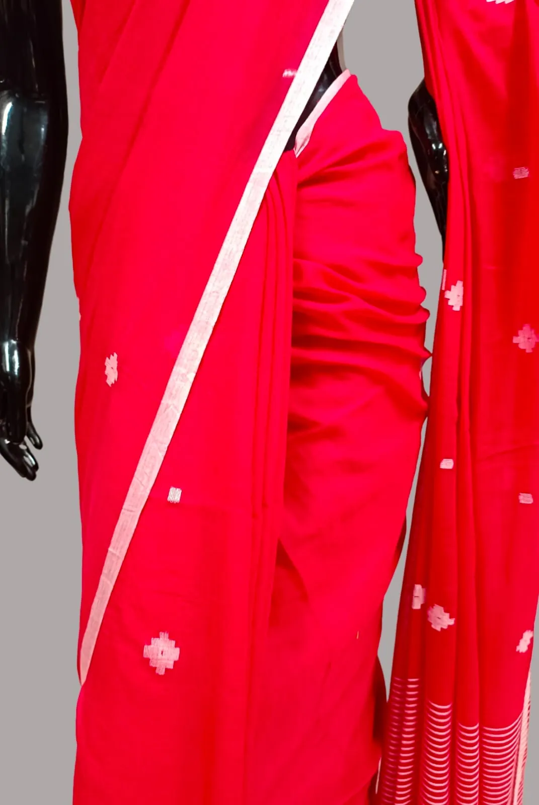 Soft Handloom Fine Mul Cooton Jamdani Booties Saree