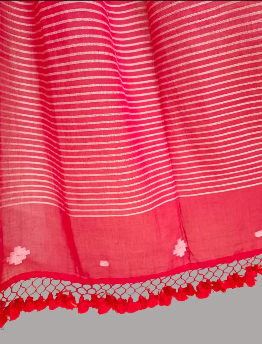 Soft Handloom Fine Mul Cooton Jamdani Booties Saree