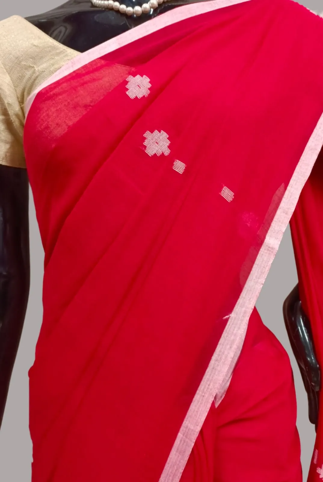 Soft Handloom Fine Mul Cooton Jamdani Booties Saree