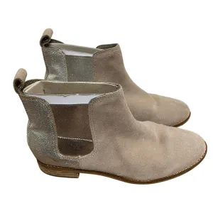 Tom's Tan Silver Suede Pull on Booties Sz 8