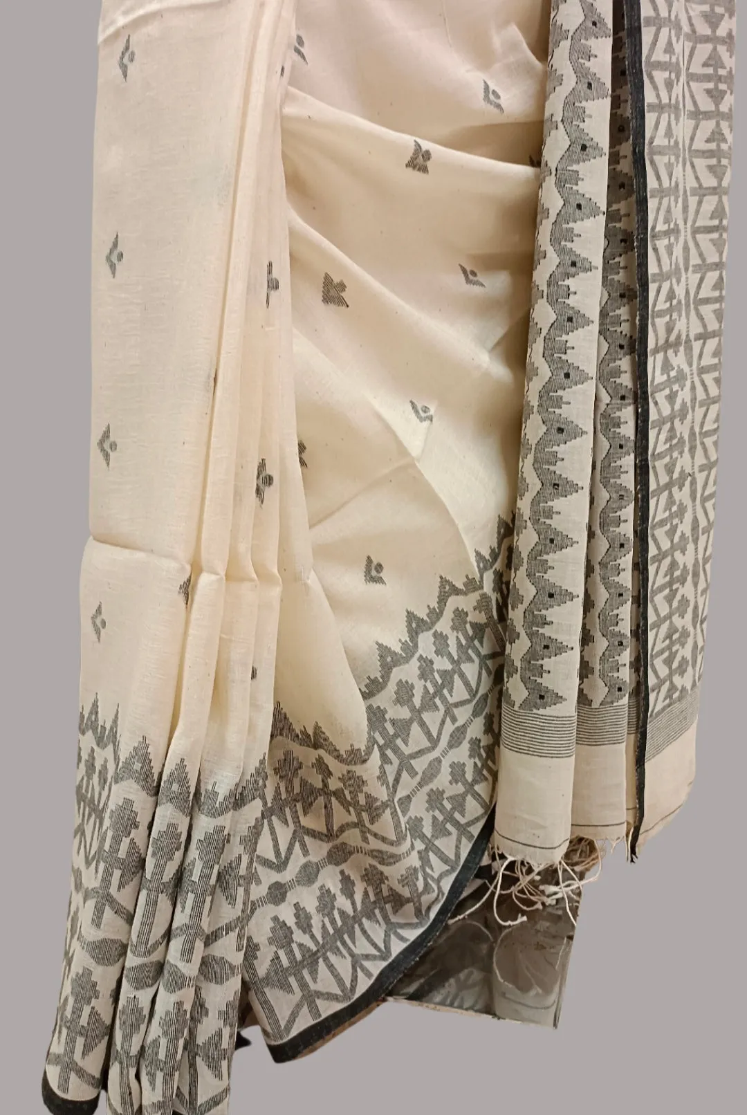 WHite & Black Handspun Handwoven Cotton Dhakai Jamdani Saree