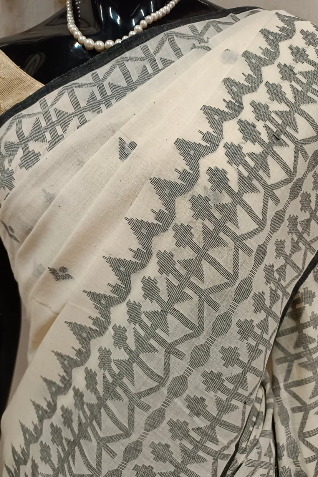 WHite & Black Handspun Handwoven Cotton Dhakai Jamdani Saree