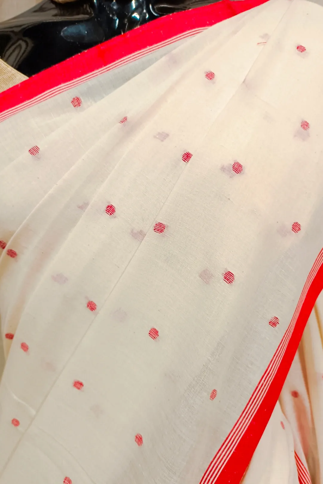 White Red Handspun Hand Woven  Cotton Jamdani Saree