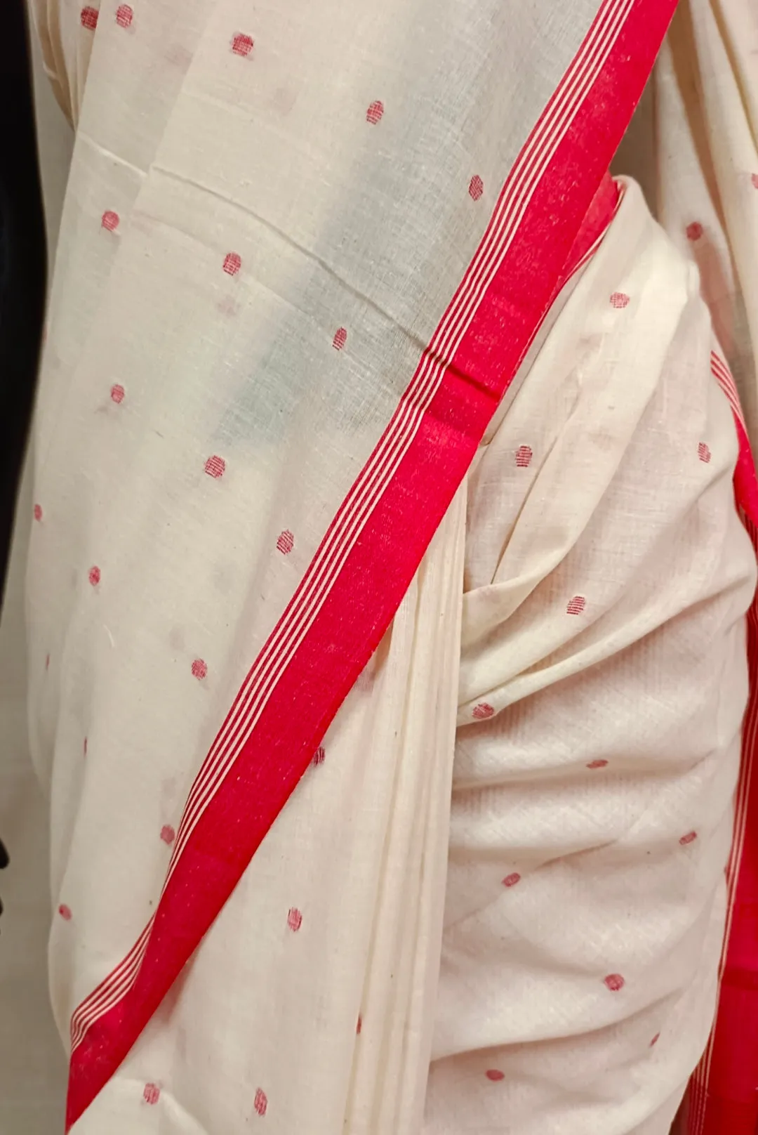 White Red Handspun Hand Woven  Cotton Jamdani Saree