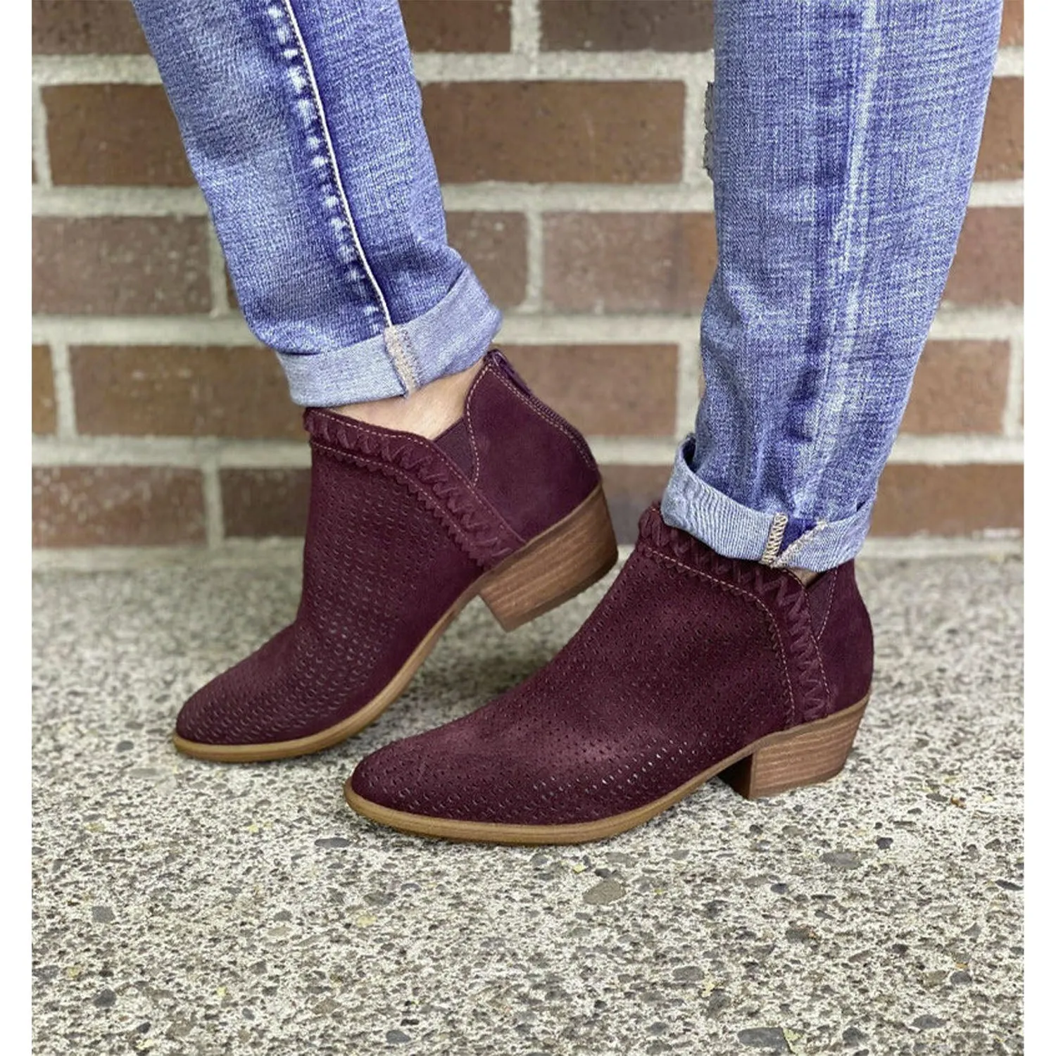 Women's Earth Peak Perry Burgundy Suede