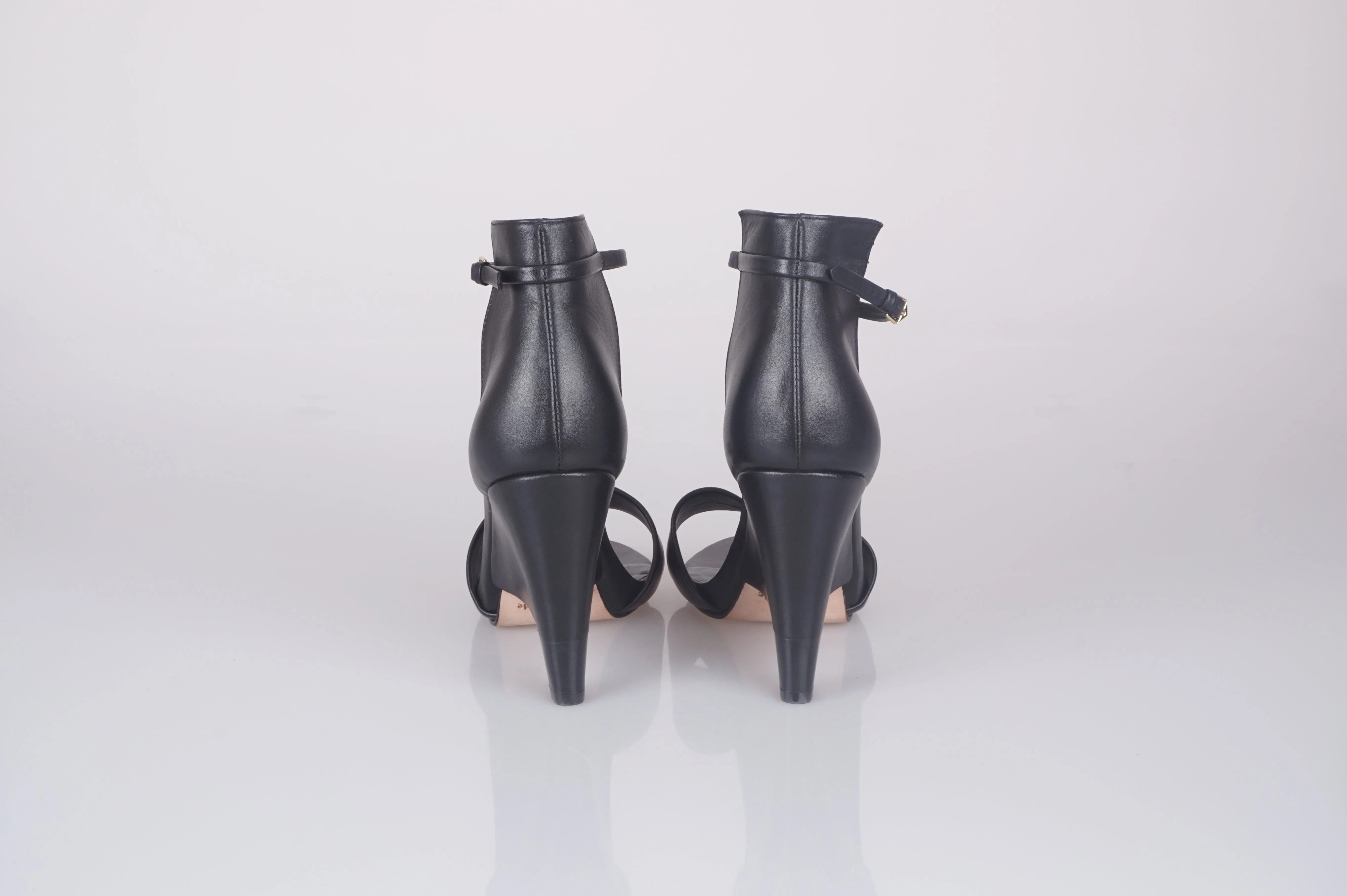 Your curious life black sandals